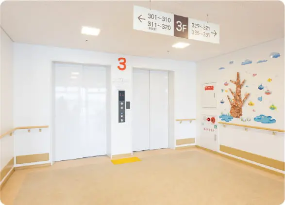 ３階エレベーター前